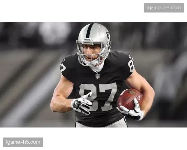 突袭者队与明星四分卫拉马尔-杰克逊达成天价续约