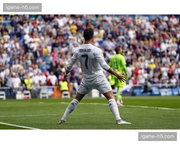 伯纳乌球场完成最新光纤网络部署,为全场8K超高清流媒体传输奠定基础 伯纳乌球场完成最新光纤网络部署,为全场8K超高清流媒体传输奠定基础