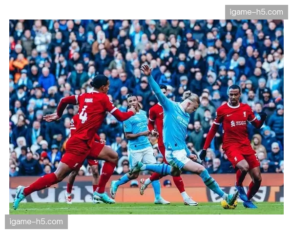 赛前训练开放日,巴黎圣日耳曼展示全新定位球进攻演练