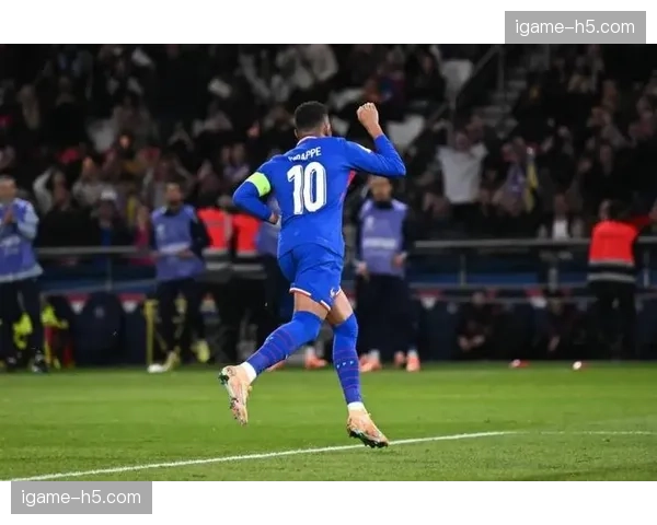 迪亚斯奥利塞最后时刻连入两球，拜仁逆转十人皇马晋级